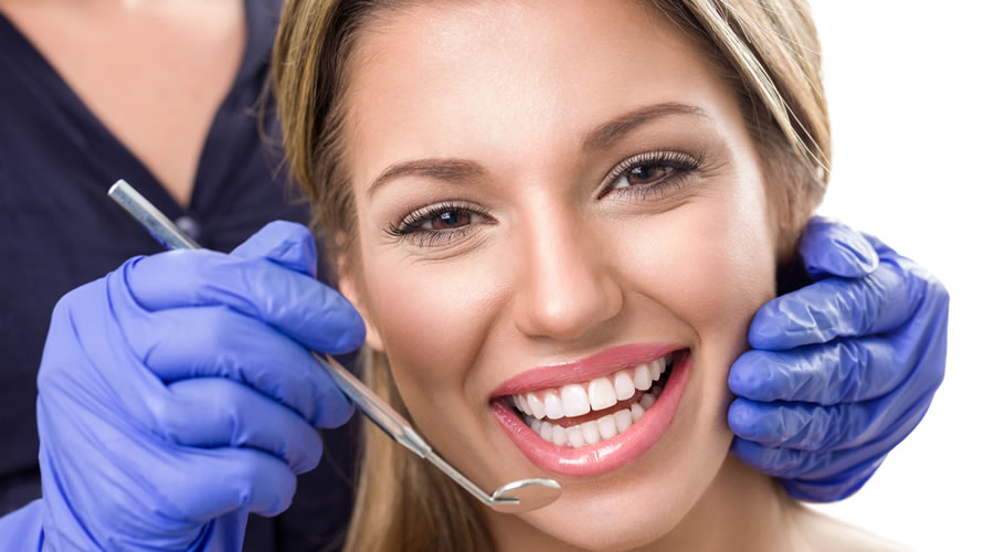 Sonrisa despues de blanqueamiento dental
